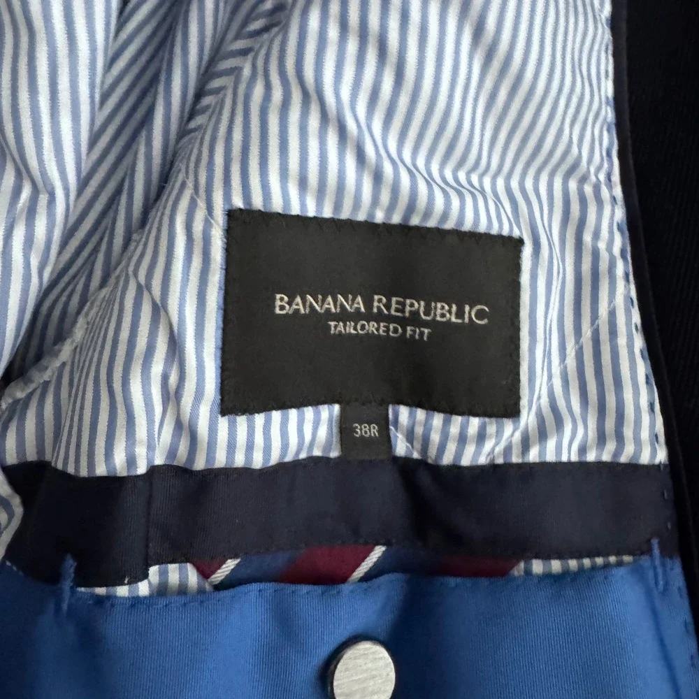 Banana Republic Blazer Mens 38R Navy Solid 100% Wool Tailored Fit Two-Button
